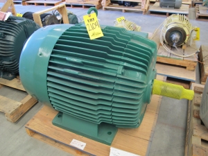 MOTOR, ELECTRIC TYPE, 70 HORSEPOWER, 460VAC, 3 PHASE, 60HZ ELEC RATING, 707 RPM, D504 FRAME, 102 AMPS. ORIGINAL MOTOR FOR MAIN AND STANDBY HYDROGENSEAL OIL PUMPS. ENGLISH ELECTRIC DRAWING NUMBER C6151149970043(D504). (W-44) LOADING & HANDLING FEE $15-
